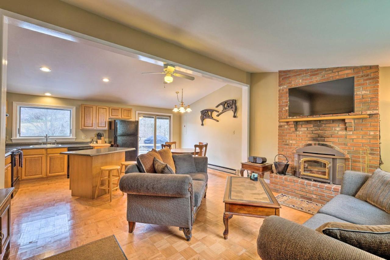 Quiet Catskills Getaway With Deck And Mtn Views New Kingston Экстерьер фото
