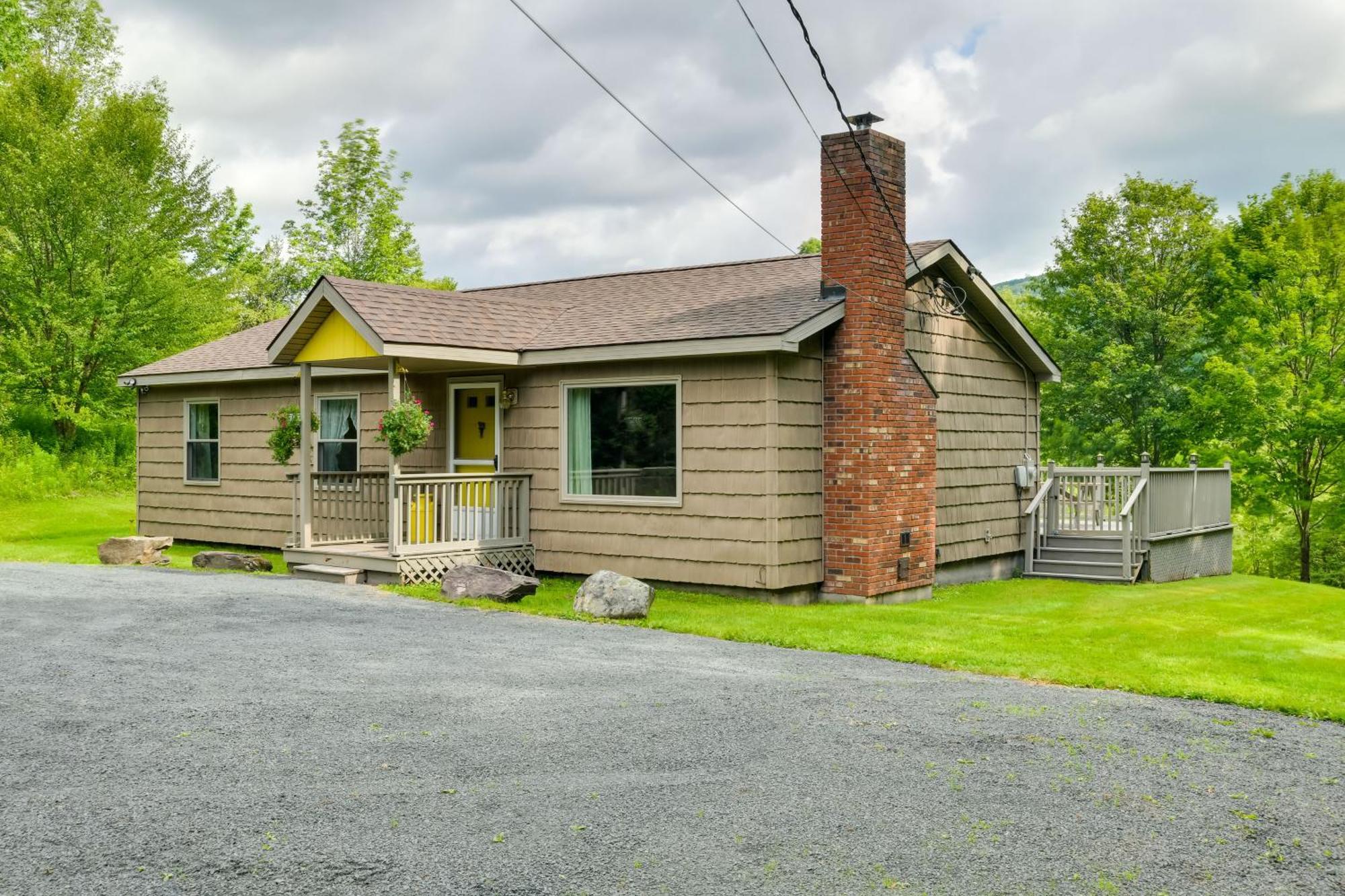 Quiet Catskills Getaway With Deck And Mtn Views New Kingston Экстерьер фото