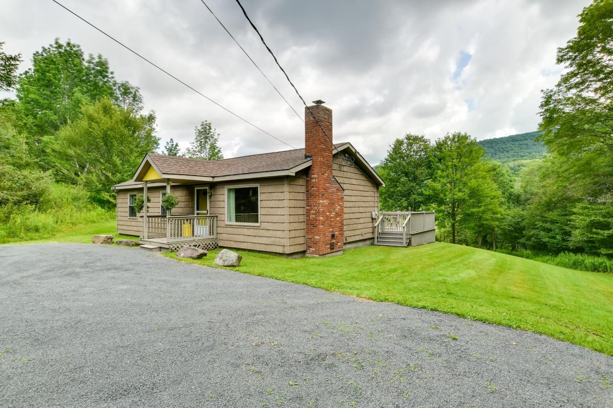 Quiet Catskills Getaway With Deck And Mtn Views New Kingston Экстерьер фото